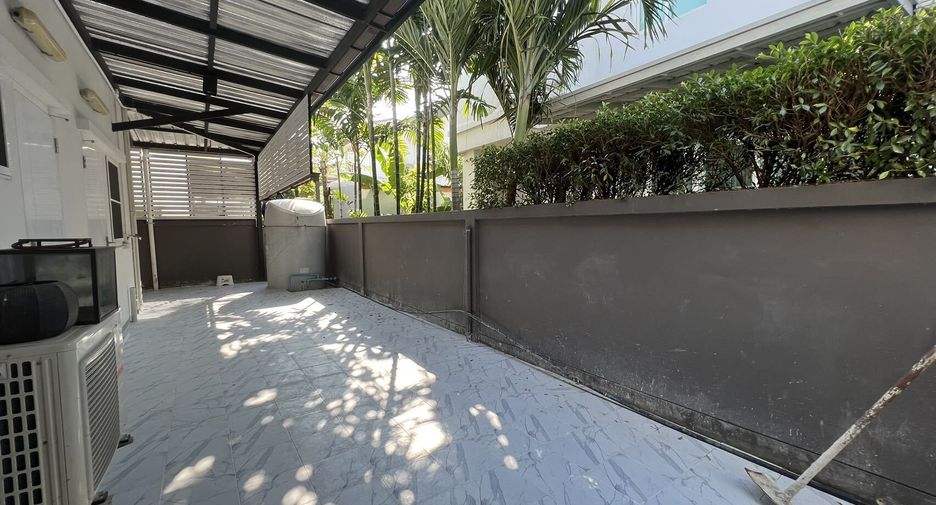 For sale 4 bedrooms house in Bang Phli, Samut Prakan