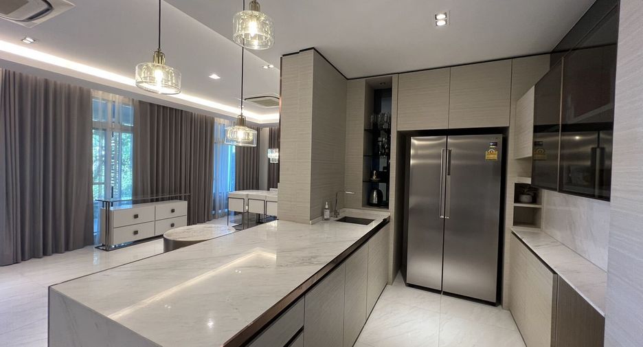 For sale 4 bedrooms house in Bang Phli, Samut Prakan