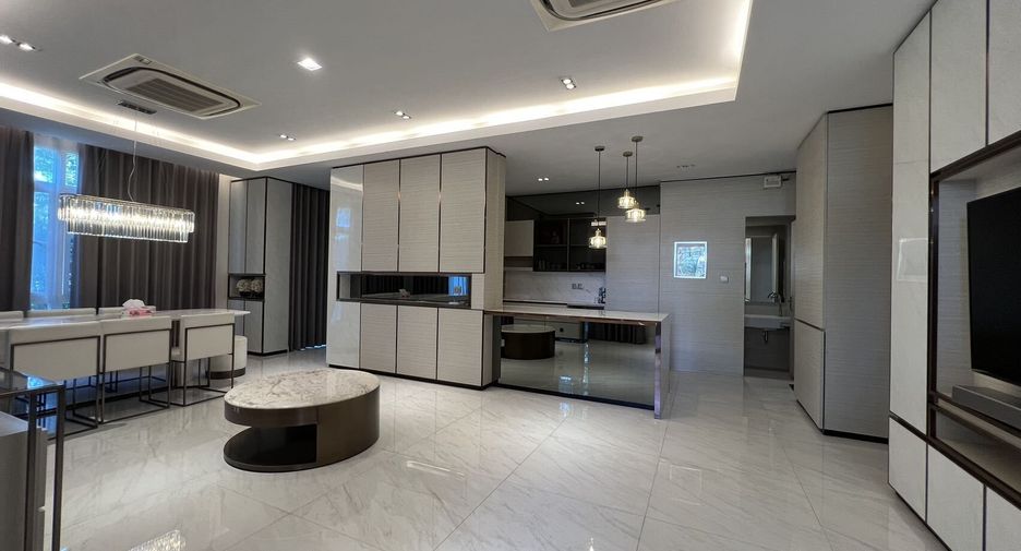 For sale 4 bedrooms house in Bang Phli, Samut Prakan