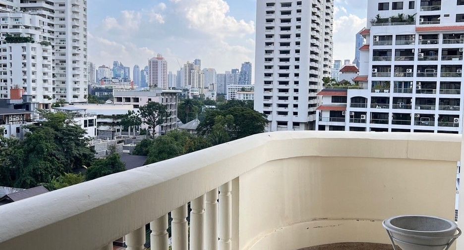 À vendre 4 chambres condo à Watthana, Bangkok