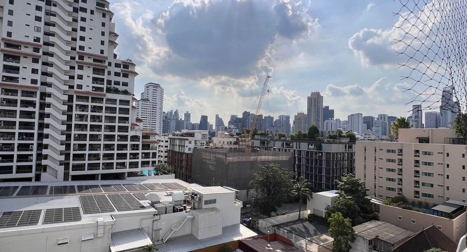 À vendre 4 chambres condo à Watthana, Bangkok
