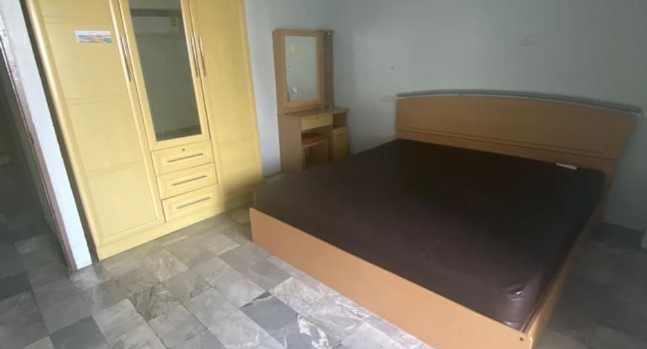 For rent 2 bedrooms condo in Sathon, Bangkok