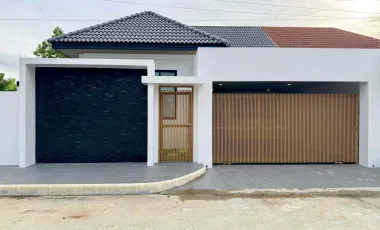 For sale 3 bedrooms villa in Mueang Phuket, Phuket