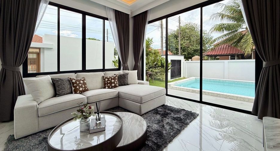 For sale 3 bedrooms villa in Mueang Phuket, Phuket
