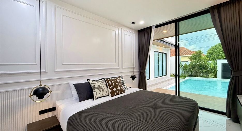 For sale 3 bedrooms villa in Mueang Phuket, Phuket