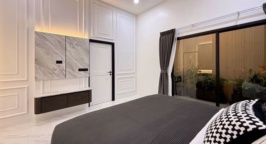 For sale 3 bedrooms villa in Mueang Phuket, Phuket