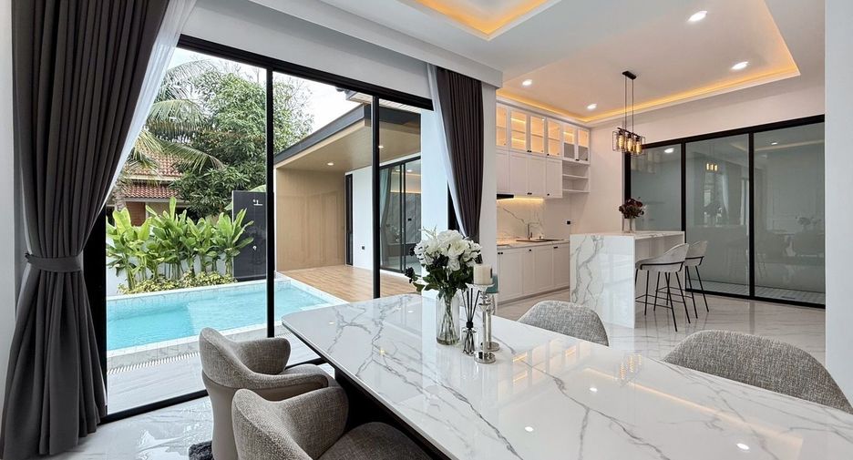 For sale 3 bedrooms villa in Mueang Phuket, Phuket
