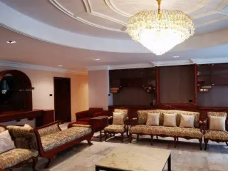 À louer 4 chambres condo à Khlong Toei, Bangkok