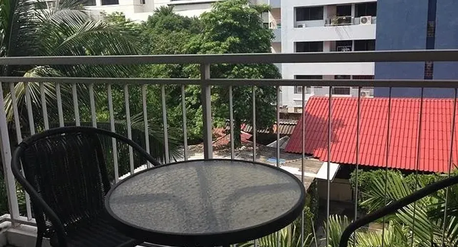 For rent 1 bed condo in Khlong Toei, Bangkok