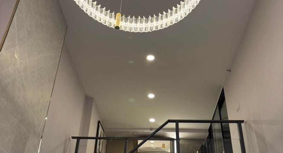 For rent 2 bedrooms condo in Ratchathewi, Bangkok