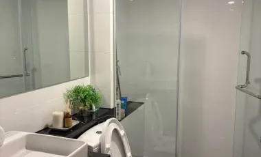 Condo en alquiler de 2 habitaciones en Ratchathewi, Bangkok