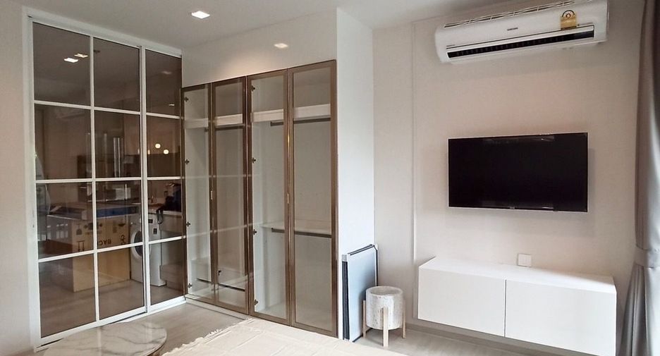 À louer studio condo à Pathum Wan, Bangkok
