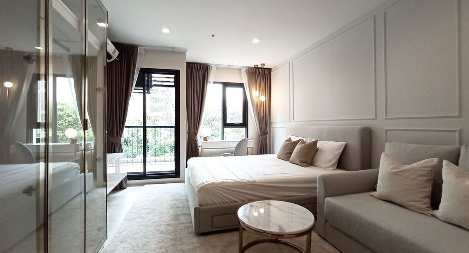 À louer studio condo à Pathum Wan, Bangkok