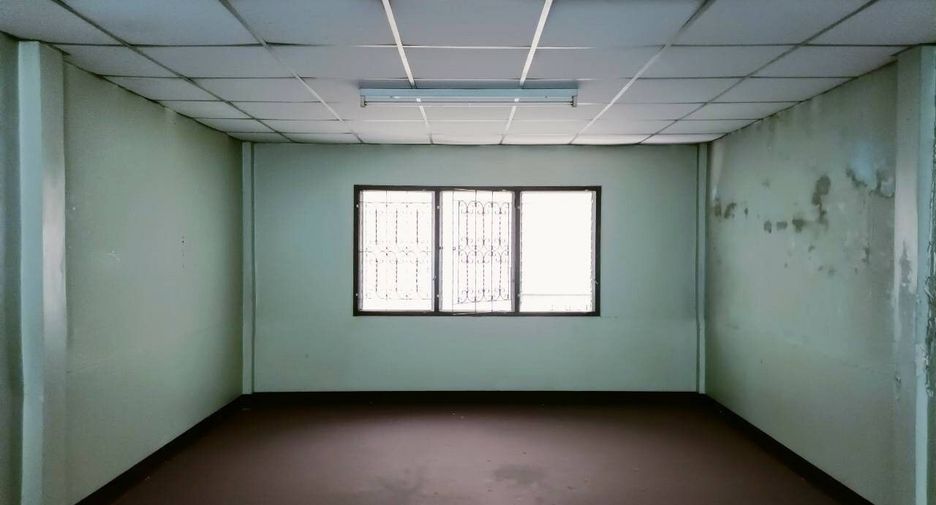 For sale 1 bed retail Space in Pom Prap Sattru Phai, Bangkok