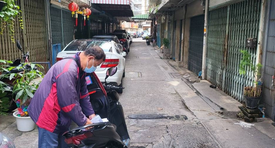 For sale 1 bed retail Space in Pom Prap Sattru Phai, Bangkok