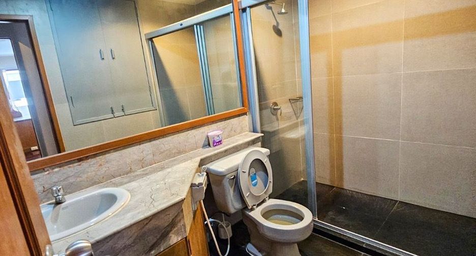 Продажа 3 спальни кондо в Щаттхана, Бангкок