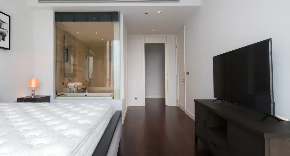 For sale 2 bedrooms condo in Khlong Toei, Bangkok