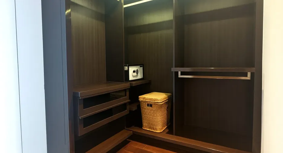 For sale 2 bedrooms condo in Khlong Toei, Bangkok