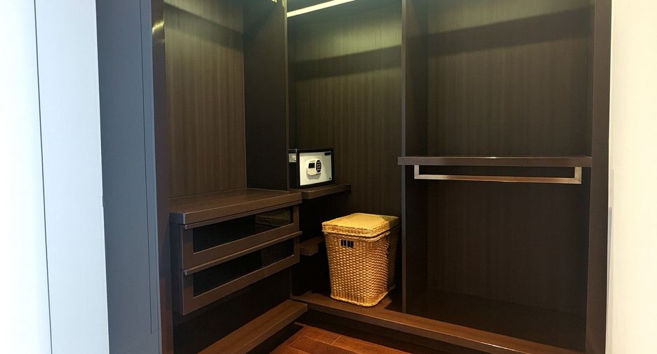 Wohnung zum Kauf mit 2 Zimmer in Khlong Toei, Bangkok
