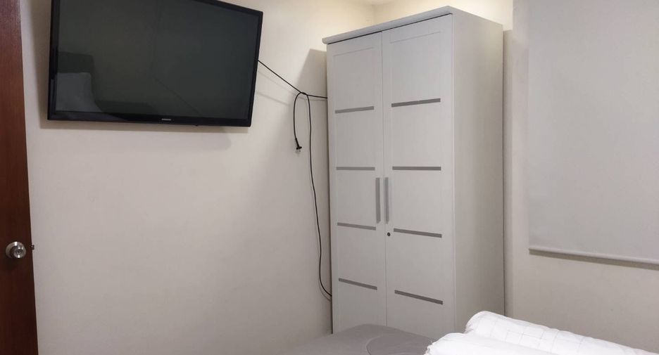 For rent 2 bedrooms condo in Sathon, Bangkok