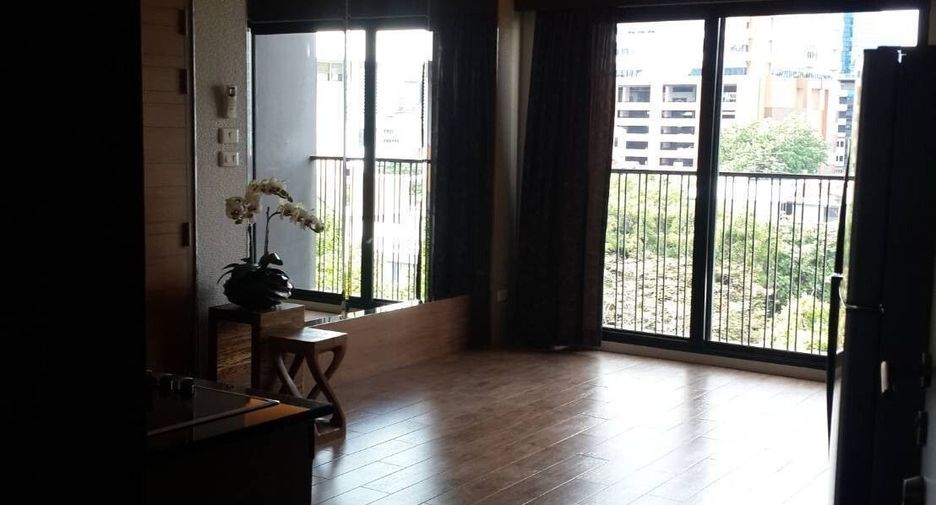 For rent 1 bed condo in Khlong Toei, Bangkok