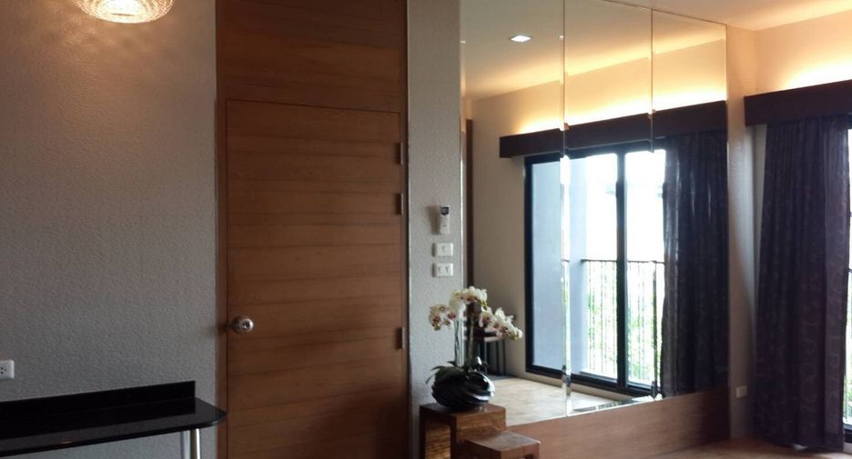 For rent 1 bed condo in Khlong Toei, Bangkok