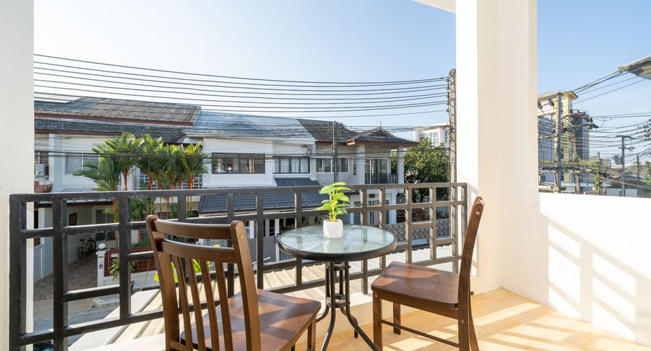 For sale 4 bedrooms townhouse in Thalang, Phuket