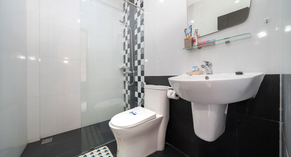 For sale 4 bedrooms townhouse in Thalang, Phuket