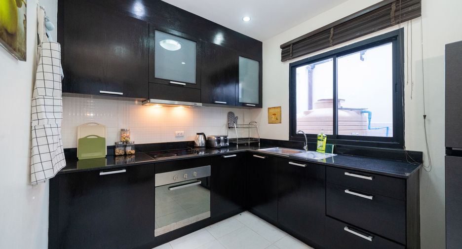 For sale 4 bedrooms townhouse in Thalang, Phuket
