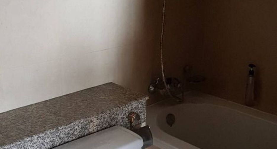 For rent 2 bedrooms condo in Bang Kho Laem, Bangkok