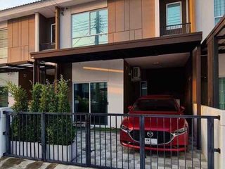 For rent 3 ベッドルーム townhouse in Min Buri, Bangkok