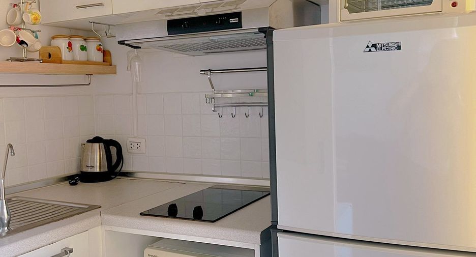 For rent 1 bed condo in Phra Khanong, Bangkok