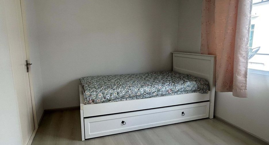 For rent 2 bedrooms townhouse in Bang Phli, Samut Prakan