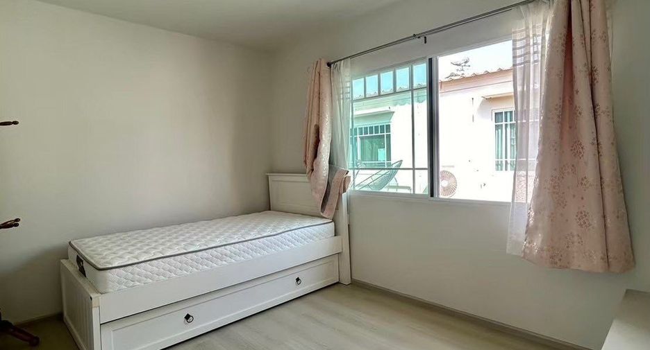 For rent 2 bedrooms townhouse in Bang Phli, Samut Prakan