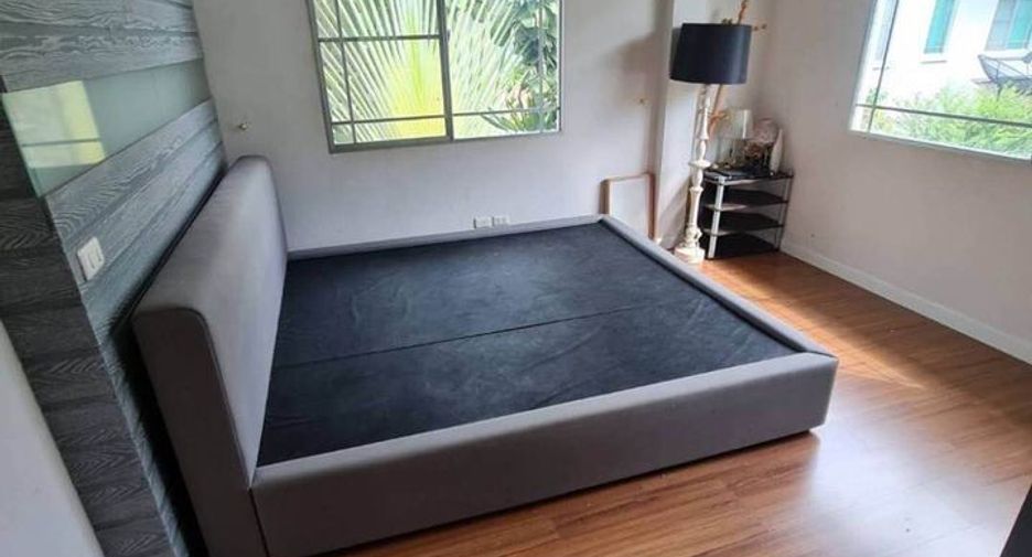For rent 3 bedrooms house in Prawet, Bangkok