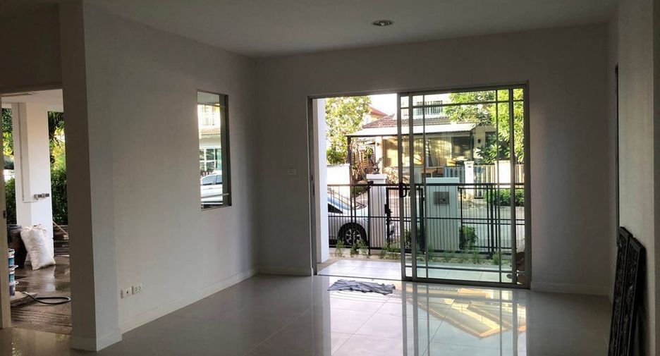 For rent 3 bedrooms house in Prawet, Bangkok