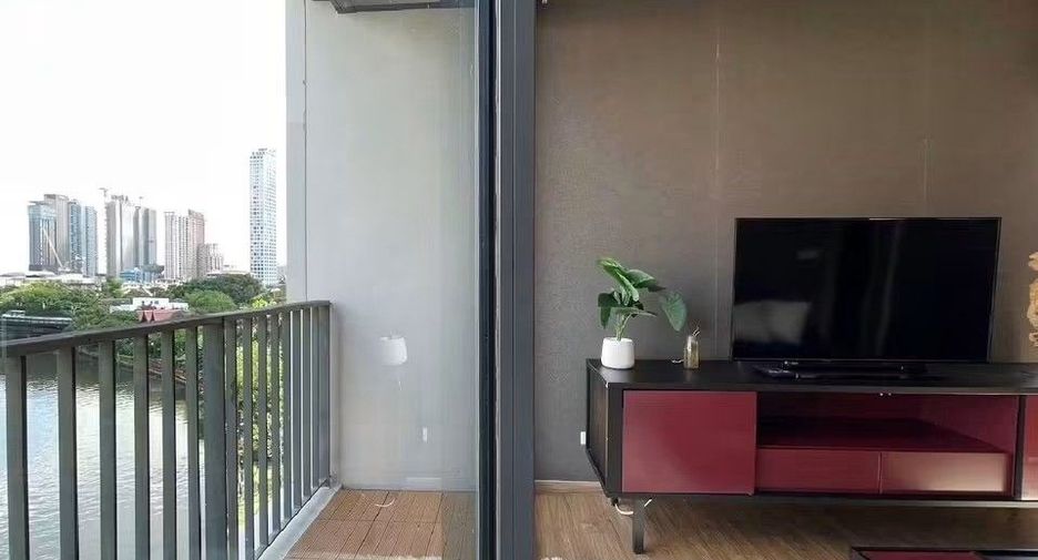 For rent 2 bedrooms condo in Watthana, Bangkok