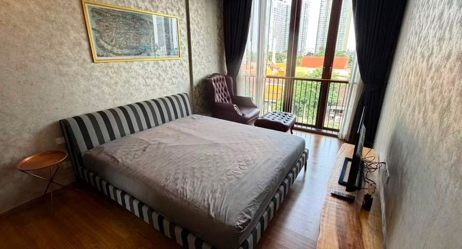 For rent 2 bedrooms condo in Watthana, Bangkok