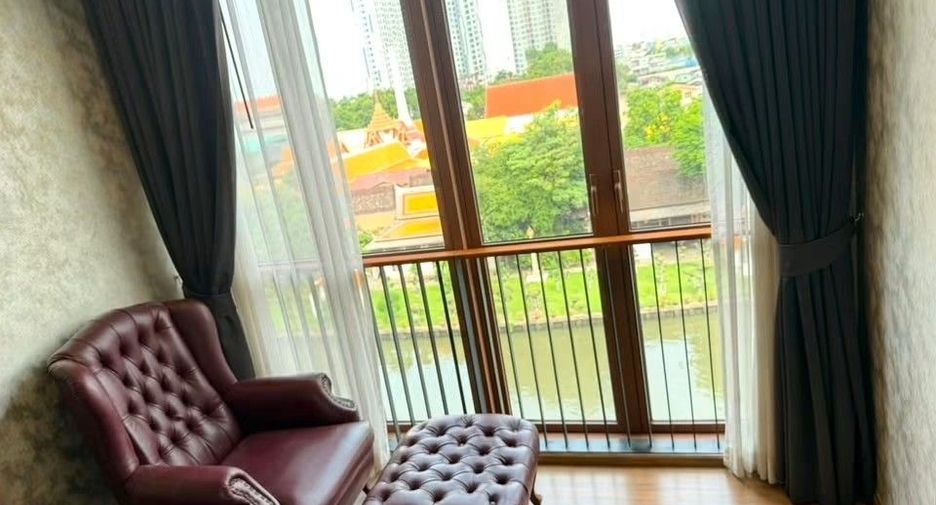 For rent 2 bedrooms condo in Watthana, Bangkok