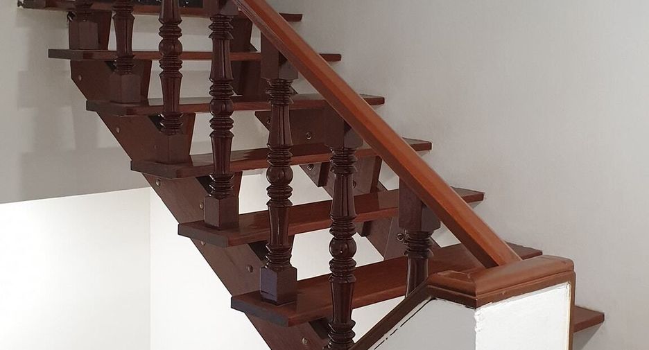 Reihenhaus zum Kauf mit 4 Zimmer in Bang Khae, Bangkok