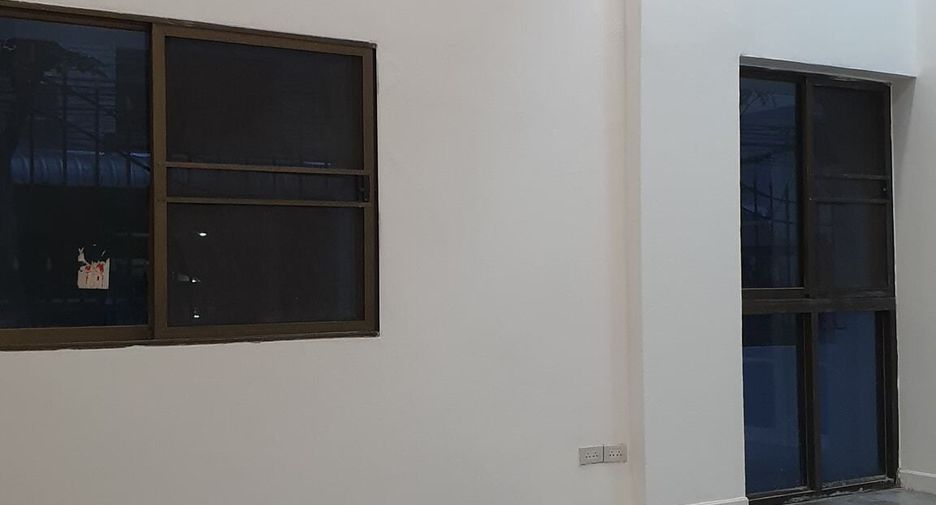 Reihenhaus zum Kauf mit 4 Zimmer in Bang Khae, Bangkok