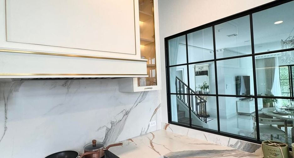 Casa en venta de 4 habitaciones en Saphan Sung, Bangkok