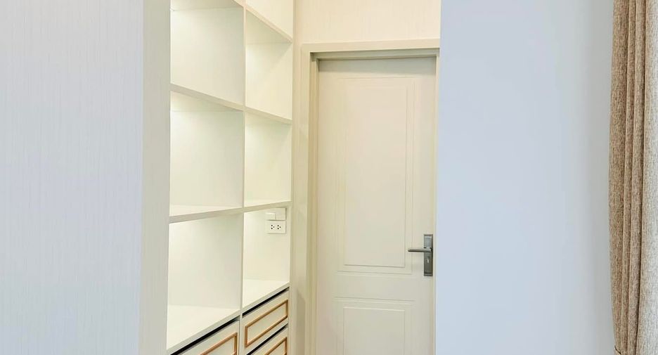 Casa en venta de 4 habitaciones en Saphan Sung, Bangkok