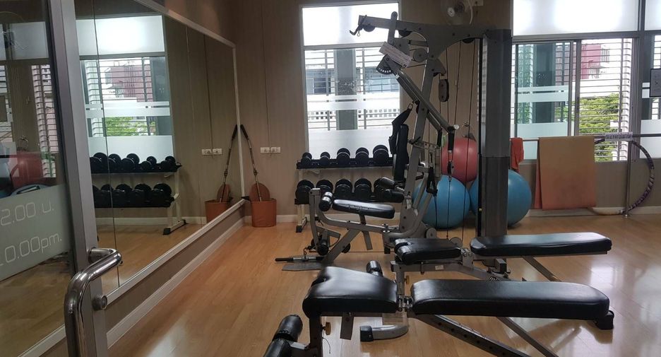 For sale 1 bed condo in Wang Thonglang, Bangkok