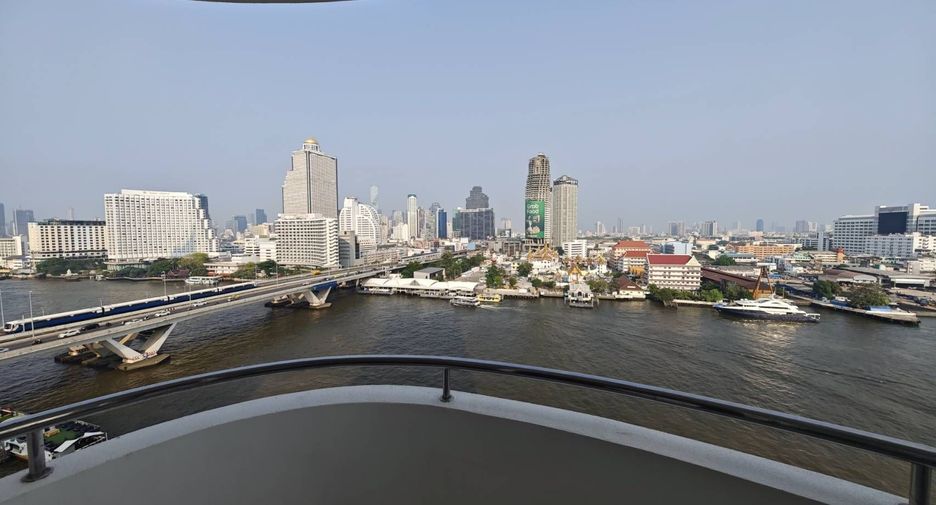 For sale 2 bedrooms condo in Sathon, Bangkok