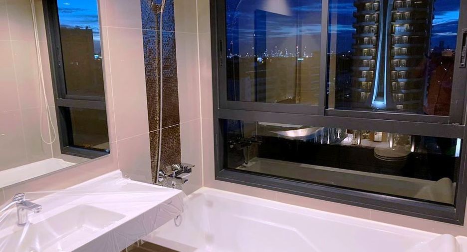 For rent 2 bedrooms condo in Phra Khanong, Bangkok
