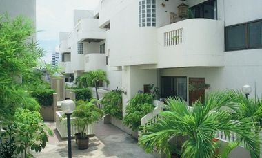 For rent 5 ベッドルーム townhouse in Sathon, Bangkok