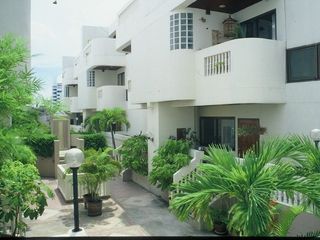 Reihenhaus zur Miete mit 5 Zimmer in Sathon, Bangkok