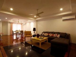 Reihenhaus zur Miete mit 5 Zimmer in Sathon, Bangkok