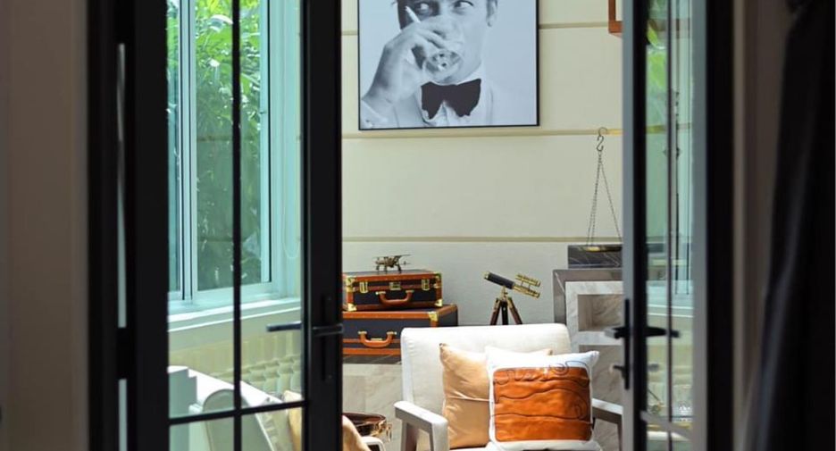 For rent 4 bedrooms house in Watthana, Bangkok